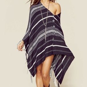 NWT Planet Blue fringe “Poppy” poncho
